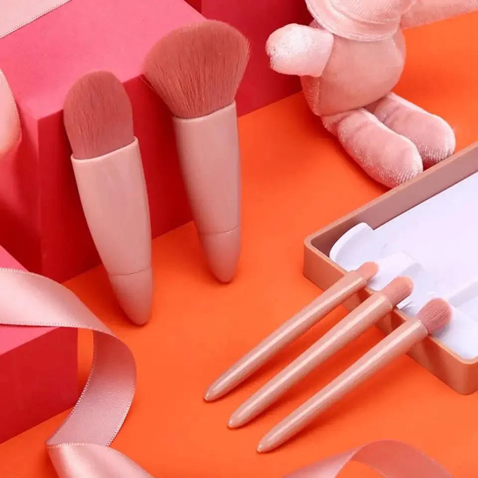 5-in-1 Portable Travel Makeup Brush Set with Mirror – Compact Mini Cosmetic Brushes Kit – Soft Bristles, Ideal for Purse, Bag & Travel Use
